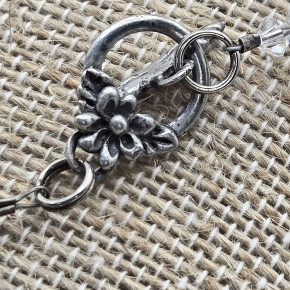 Pearl Crystal Delicate Necklace Toggle clasp - Picture 9 of 9
